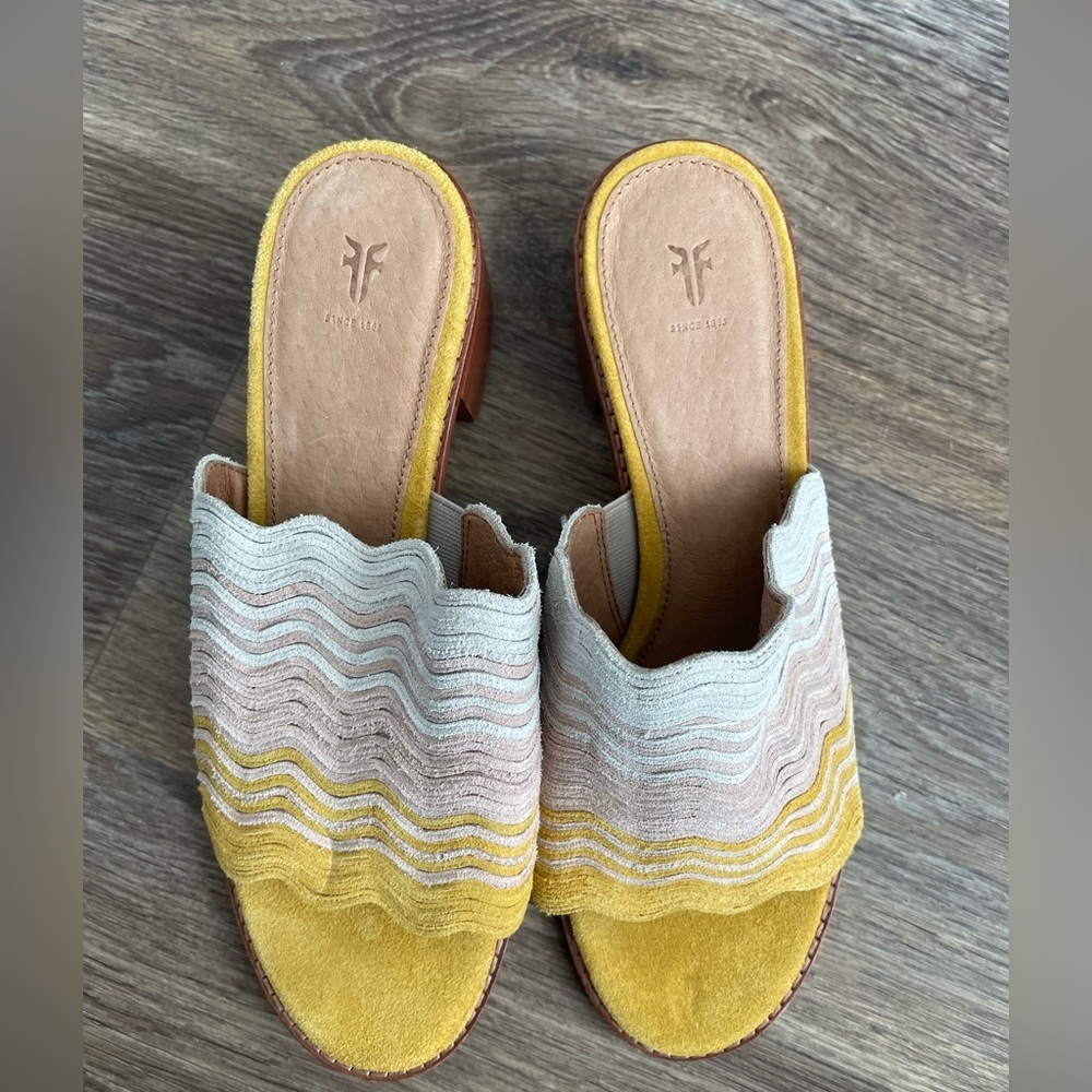 NEW Frye Suede Block Heel Slides 8M Multicolor Scalloped Boho Sandals - Picture 3 of 6